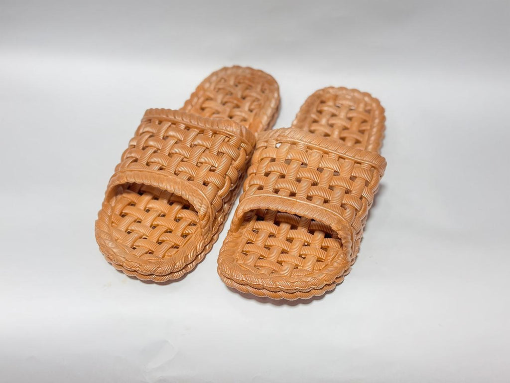 Men’s Everyday Comfort Plastic Slippers – Lightweight | Durable | Easy Wear